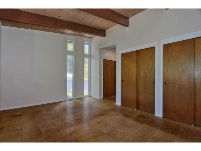 20 Holden Court