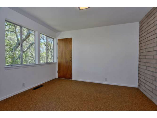 20 Holden Court