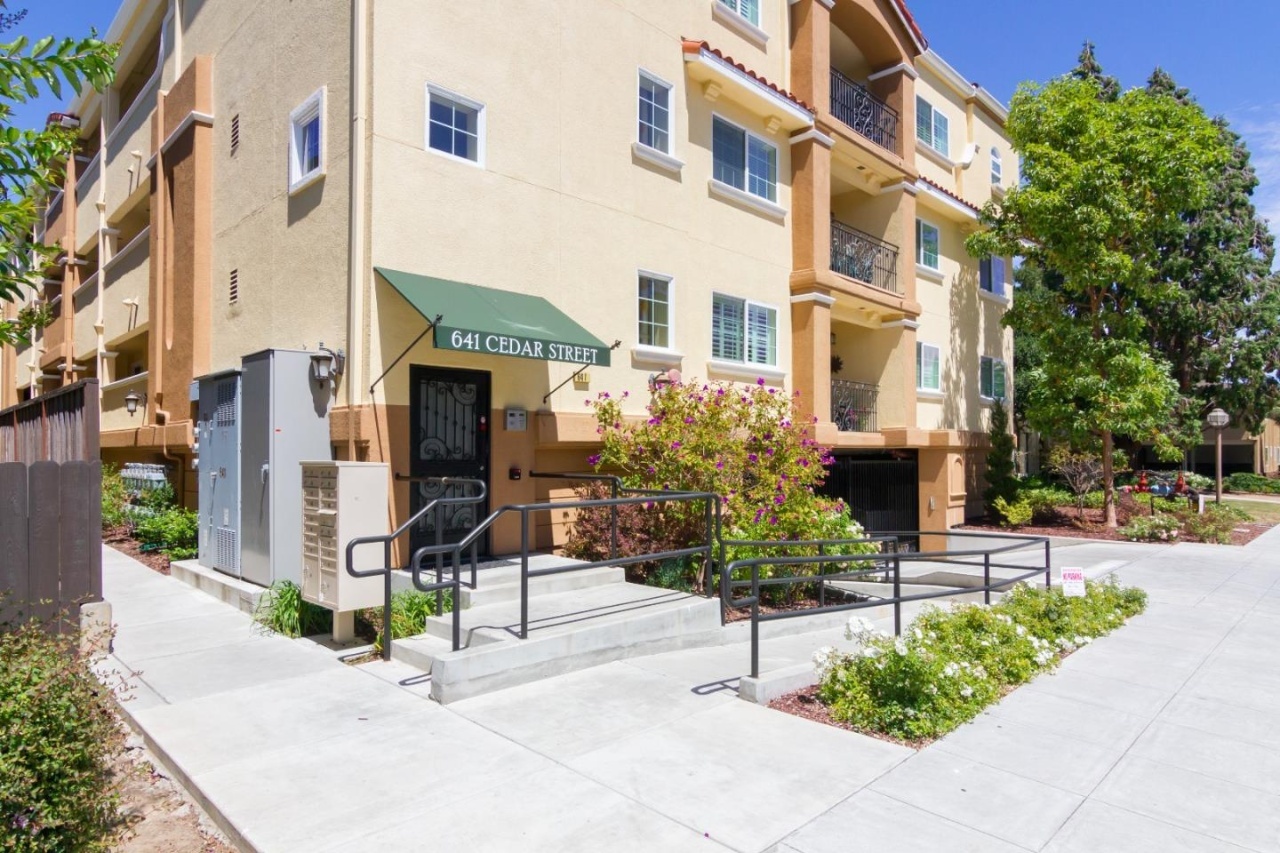 641 Cedar Street #303
