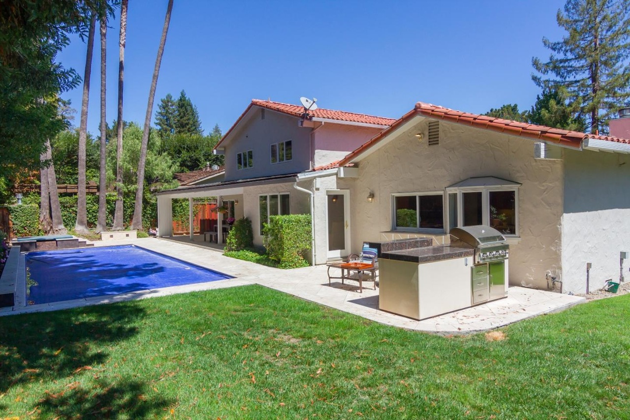 1140 Deanna Drive