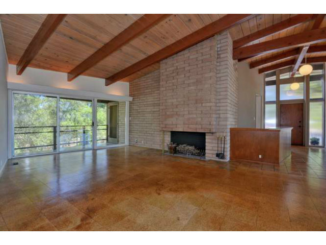 20 Holden Court