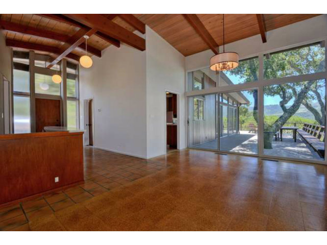 20 Holden Court