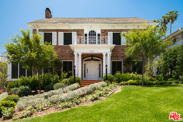 2227 Chislehurst Drive
