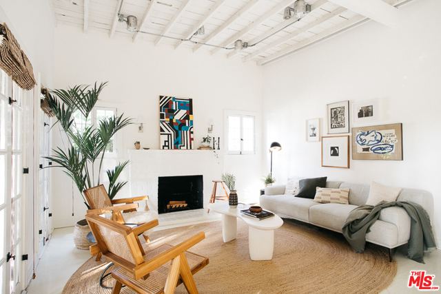 348  N Citrus Ave.