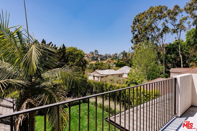 2556  Park Oak Drive