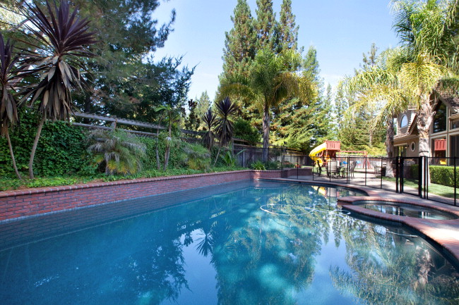 62 Silver Pine Lane