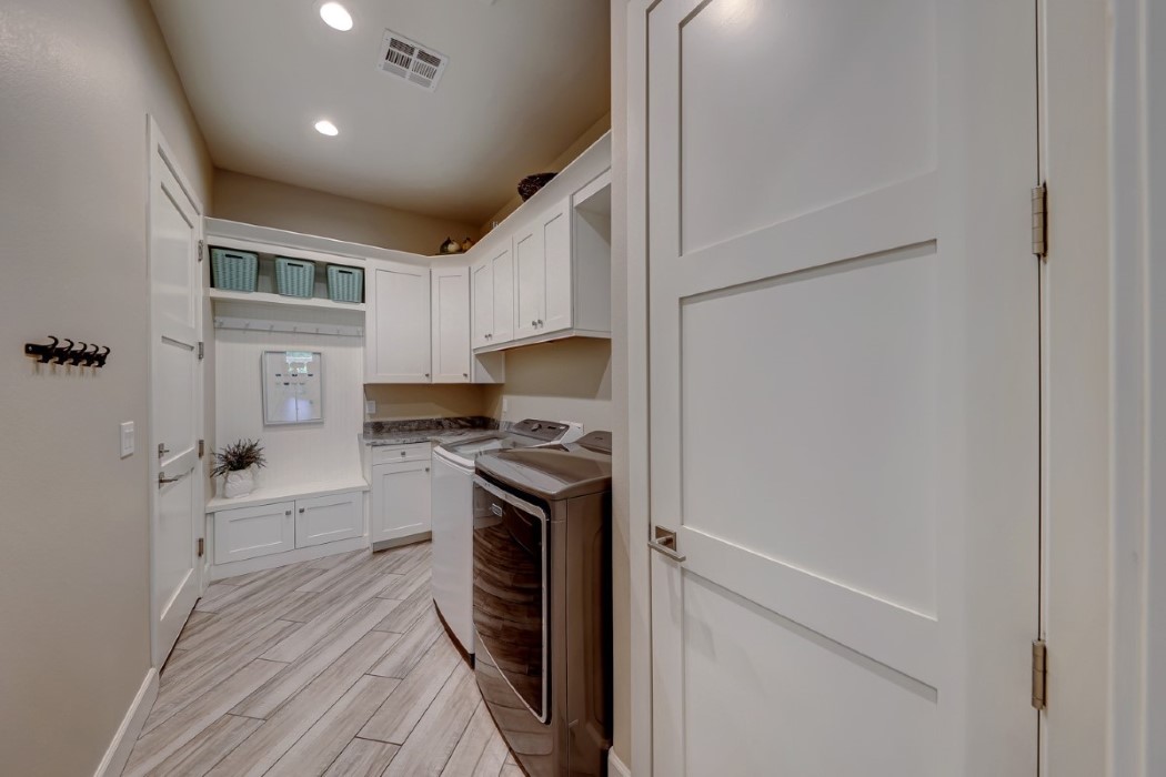 1214 Gloria Mountain Rd