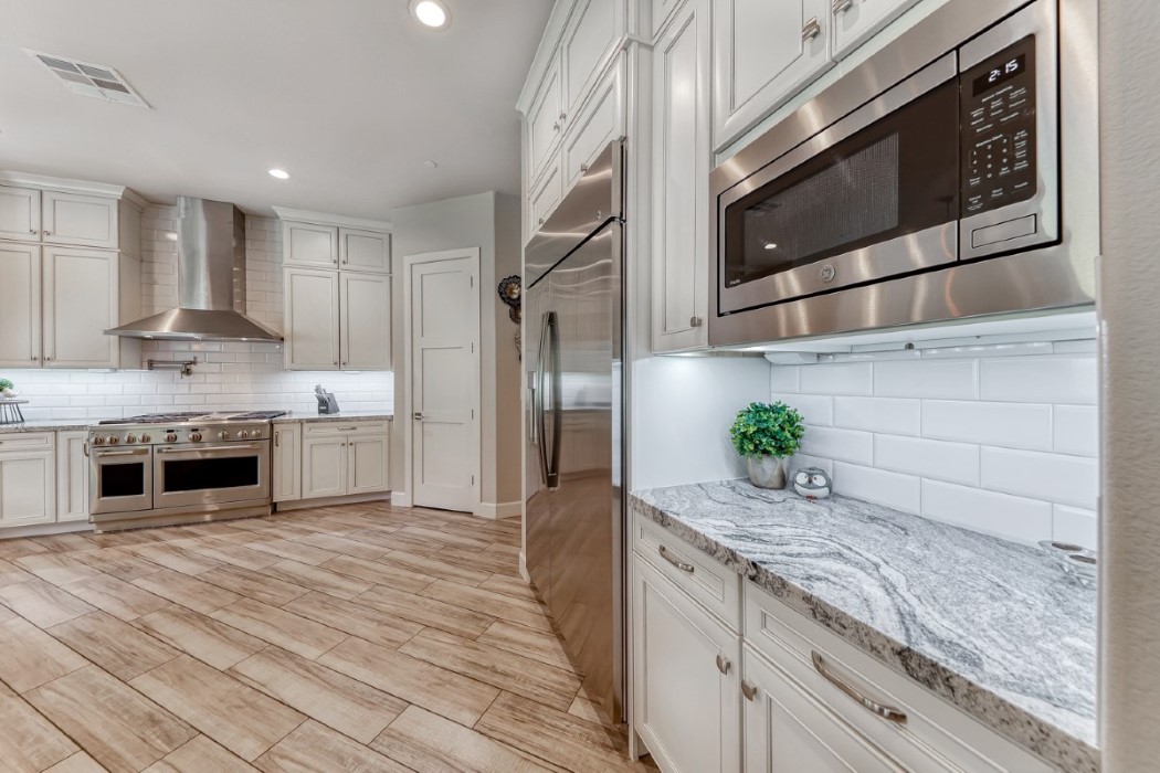 1214 Gloria Mountain Rd