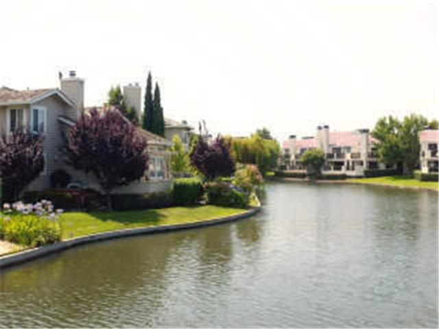 670 Island Place