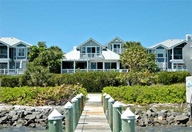 581 BUTTONWOOD BAY DR