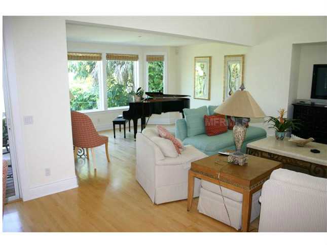 343 PILOT PT LN