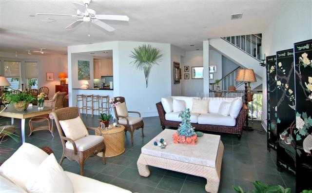 581 BUTTONWOOD BAY DR