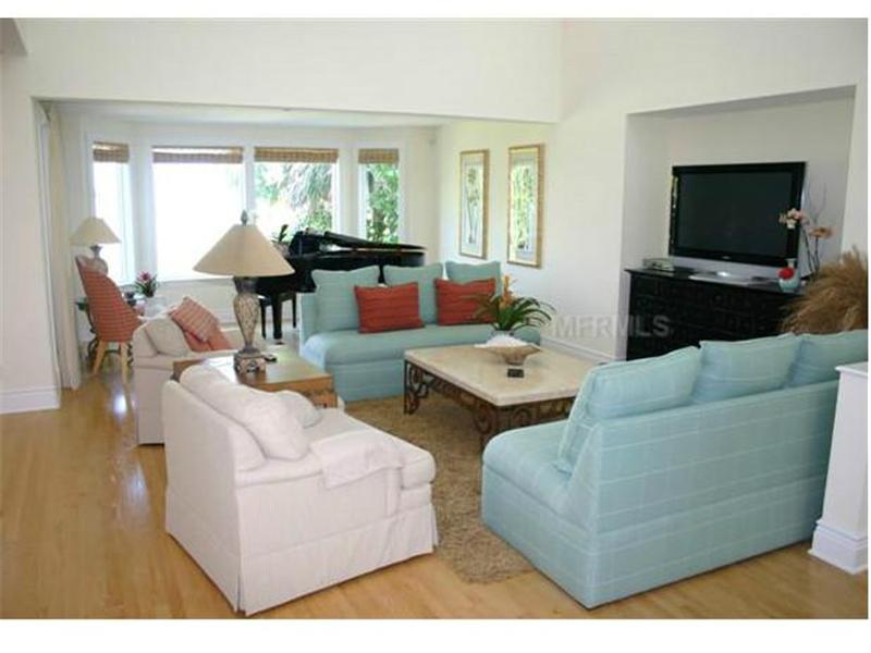 343 PILOT PT LN