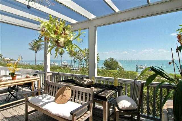 581 BUTTONWOOD BAY DR