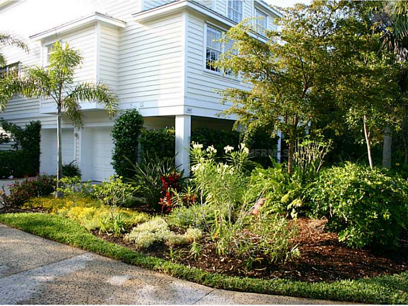 343 PILOT PT LN