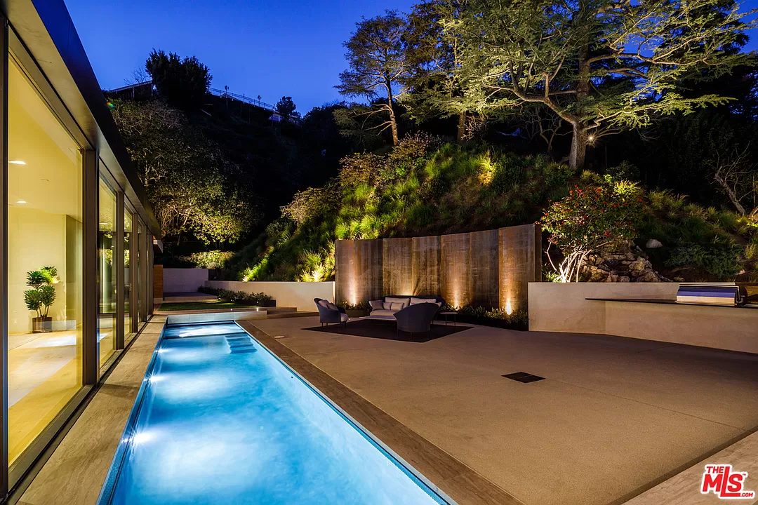 1241 Loma Vista Drive