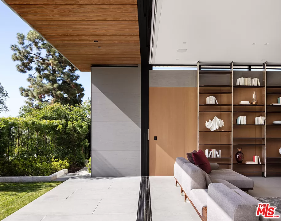 1241 Loma Vista Drive