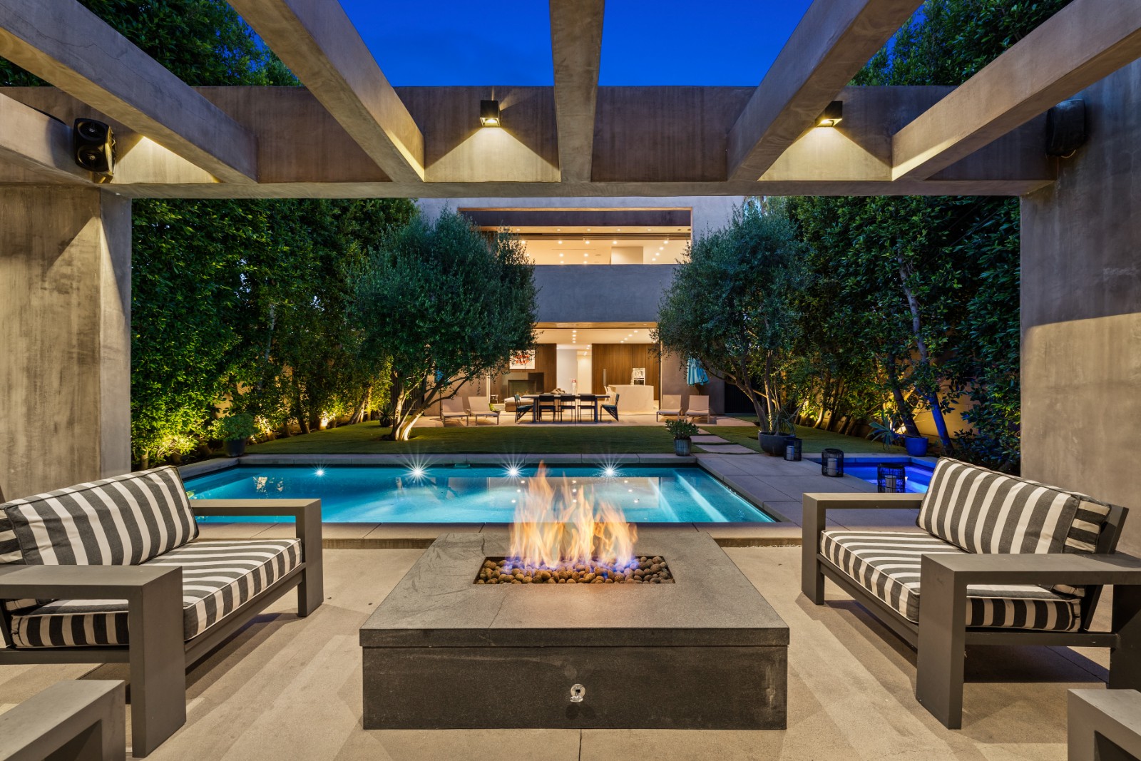 Alta Vista Boulevard