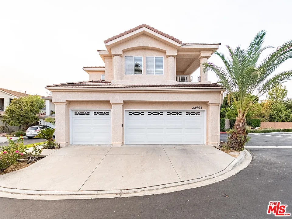 22405 Pinewood Ct