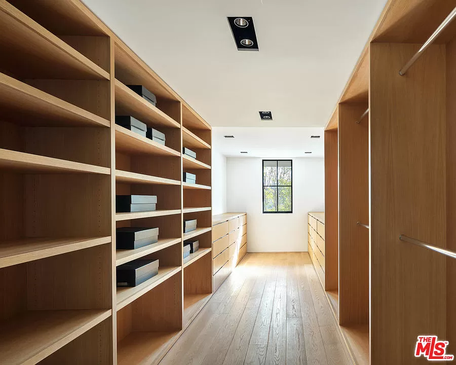 627  N Palm Drive