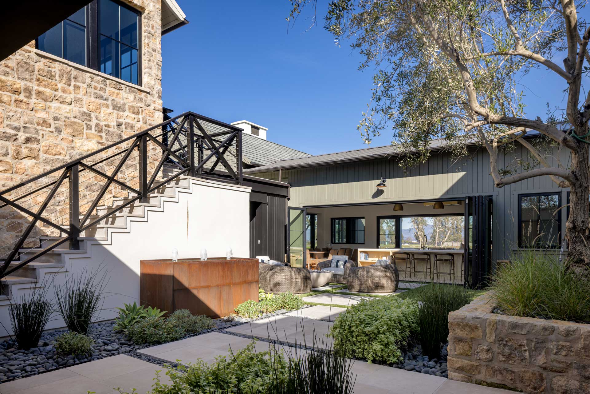 306 Vine Row Court