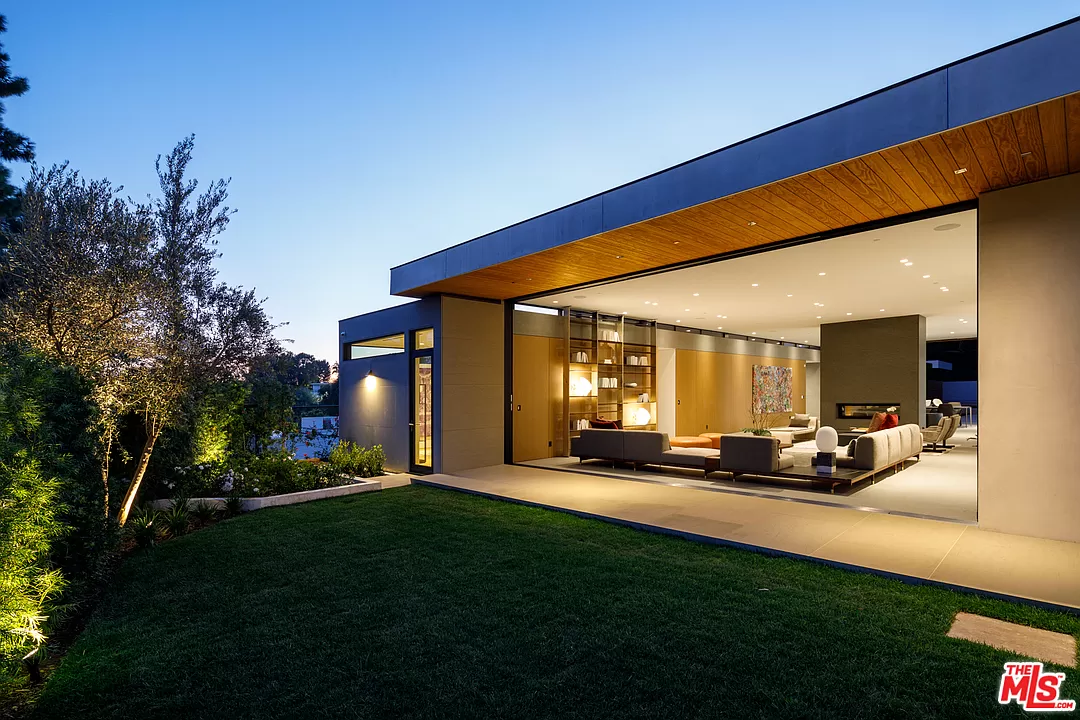 1241 Loma Vista Drive