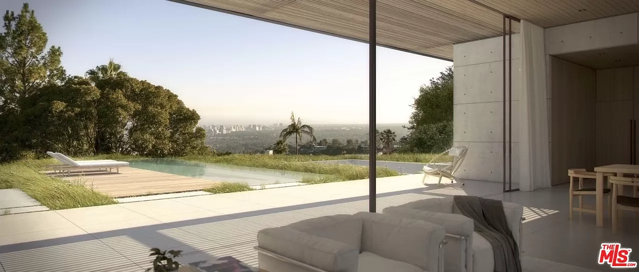 385 Trousdale Place