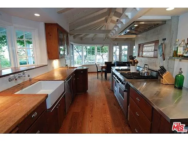 1258  Lago Vista Drive
