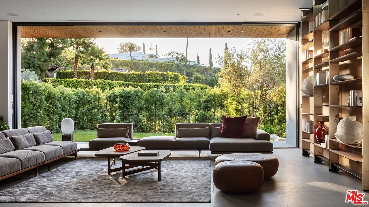 1241 Loma Vista Drive