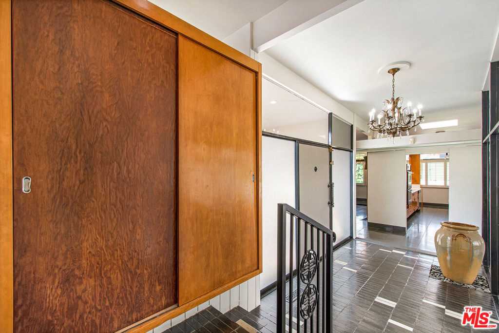 4035 Mount Vernon Drive