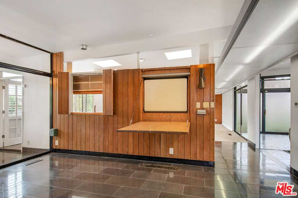 4035 Mount Vernon Drive