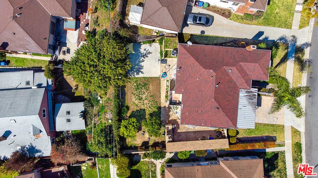 5215 Onaknoll Avenue