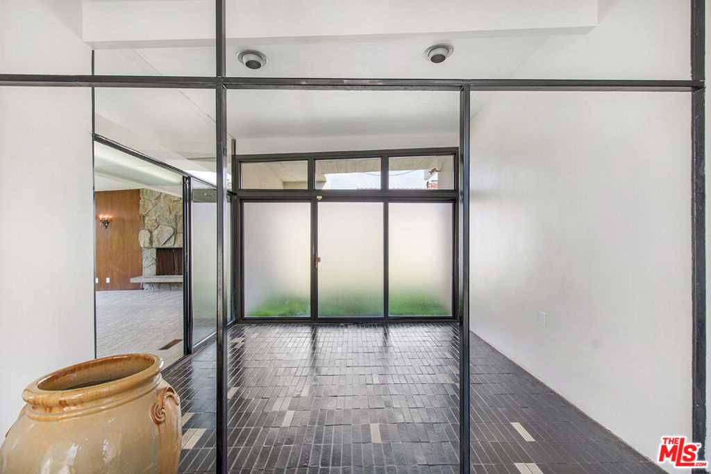 4035 Mount Vernon Drive