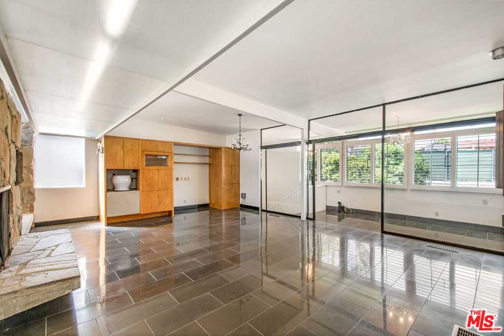 4035 Mount Vernon Drive