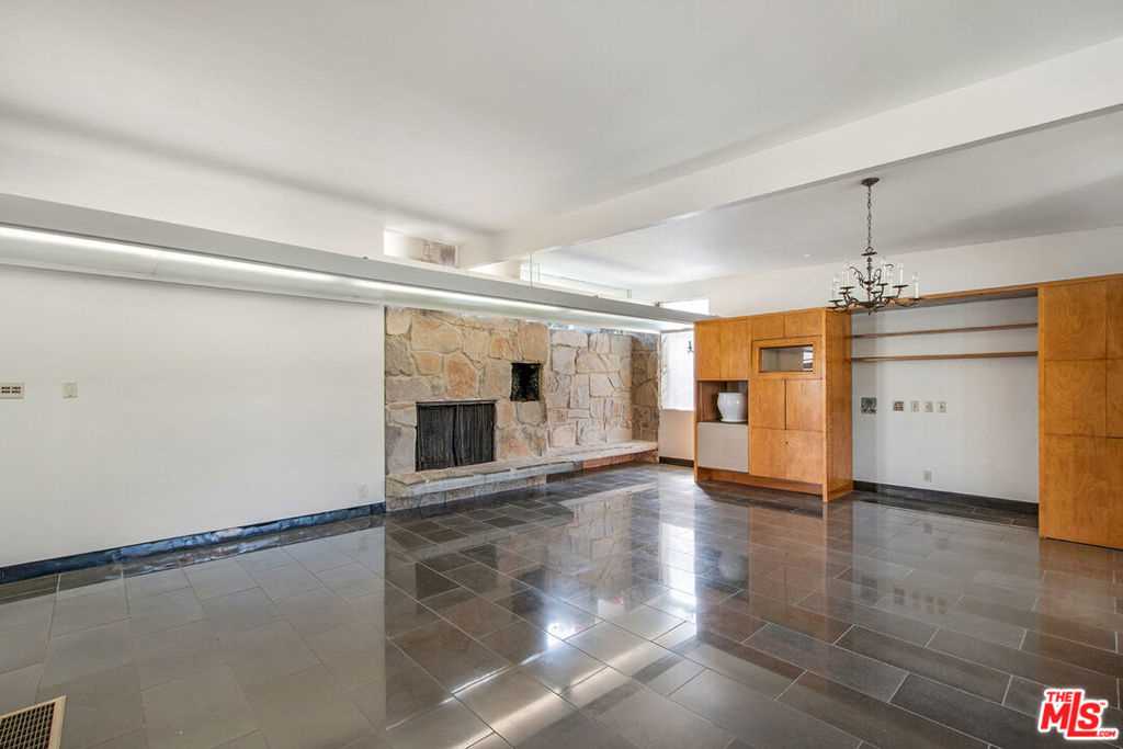 4035 Mount Vernon Drive