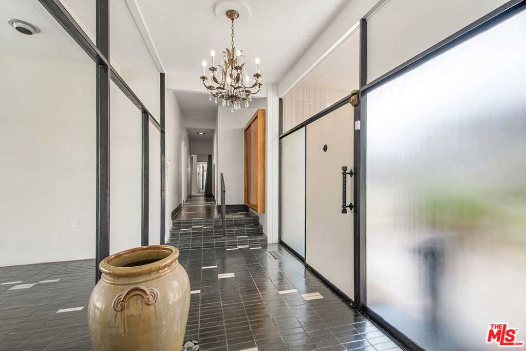 4035 Mount Vernon Drive