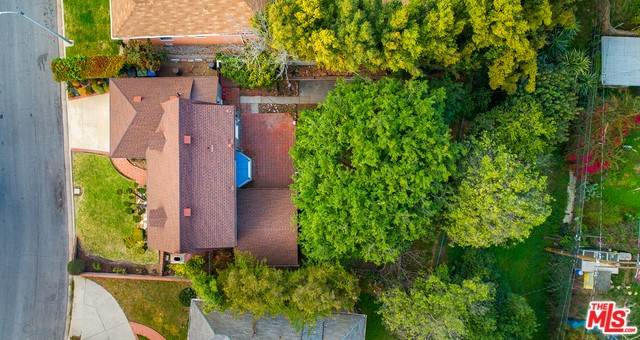 5630 VALLEY GLEN Way