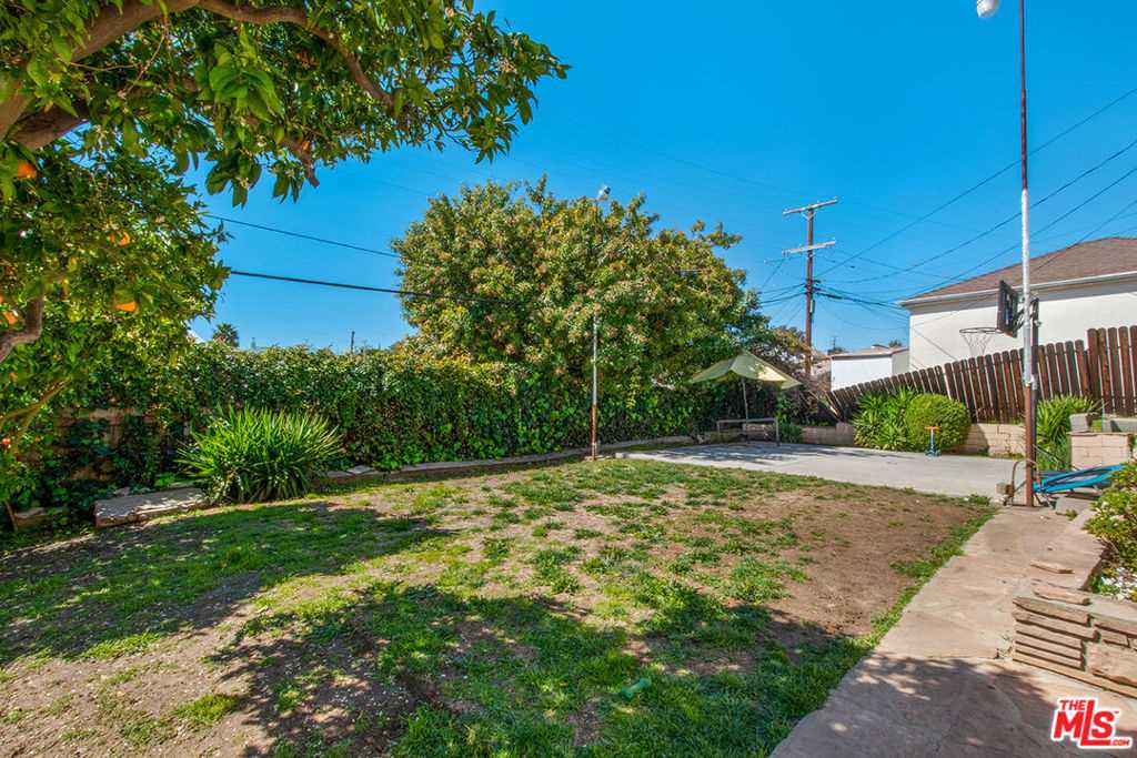 5215 Onaknoll Avenue