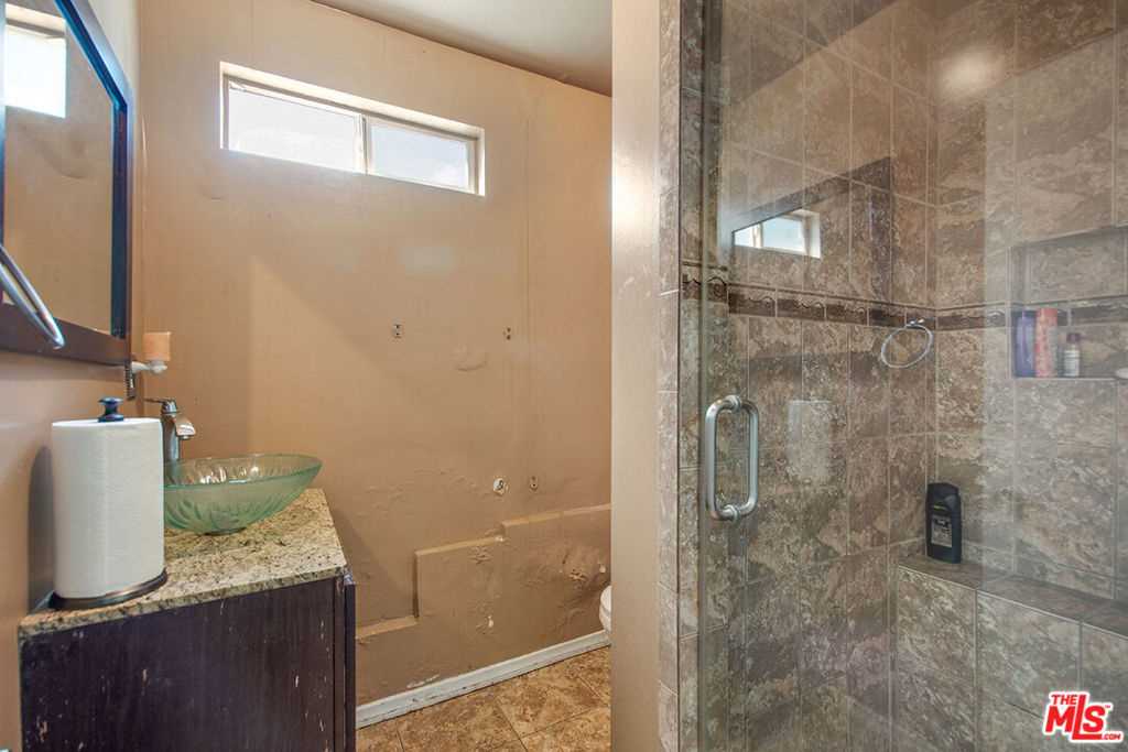 5215 Onaknoll Avenue