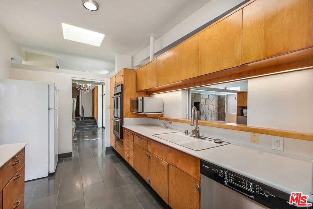 4035 Mount Vernon Drive