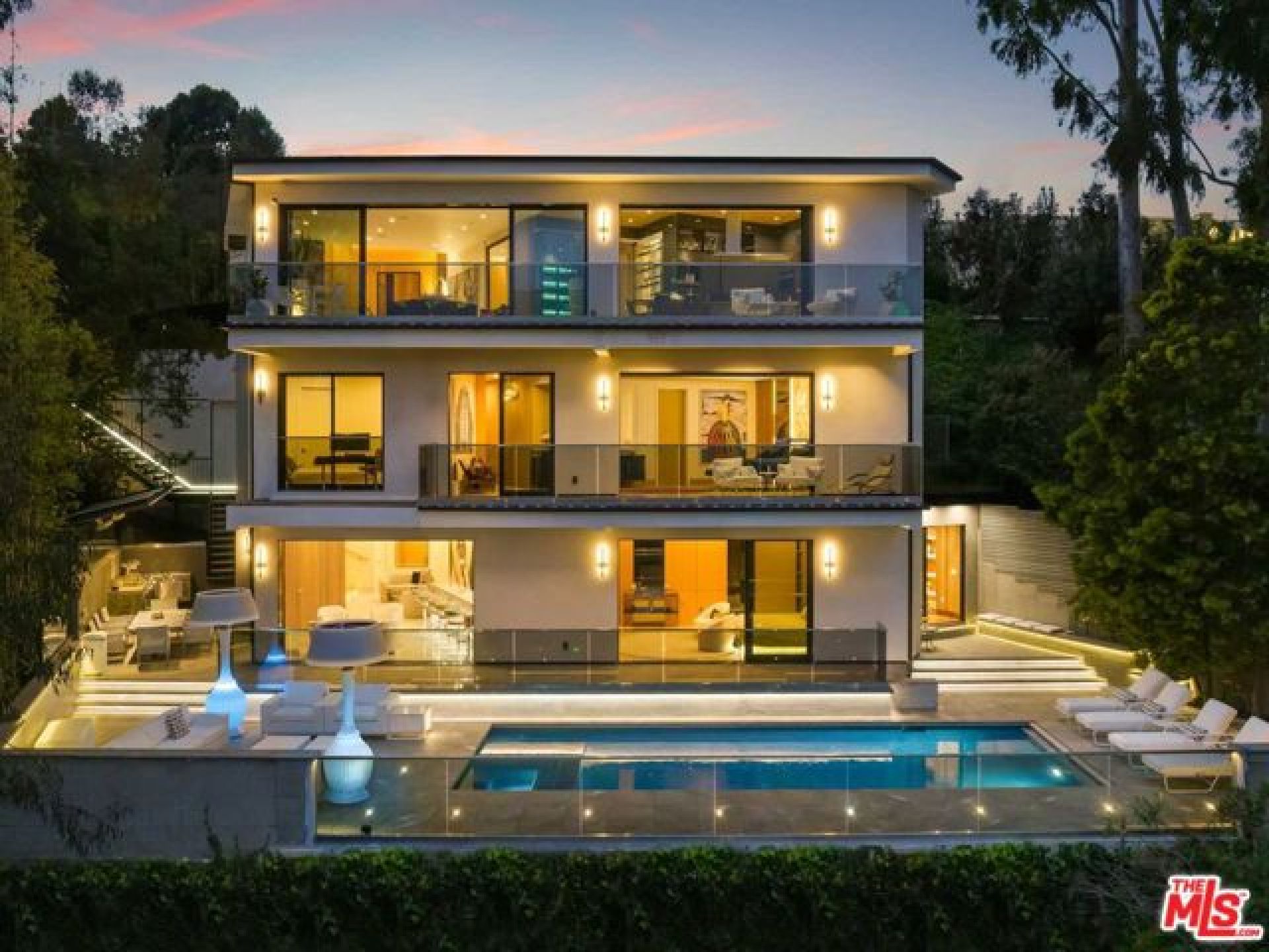 976  Bel Air Road