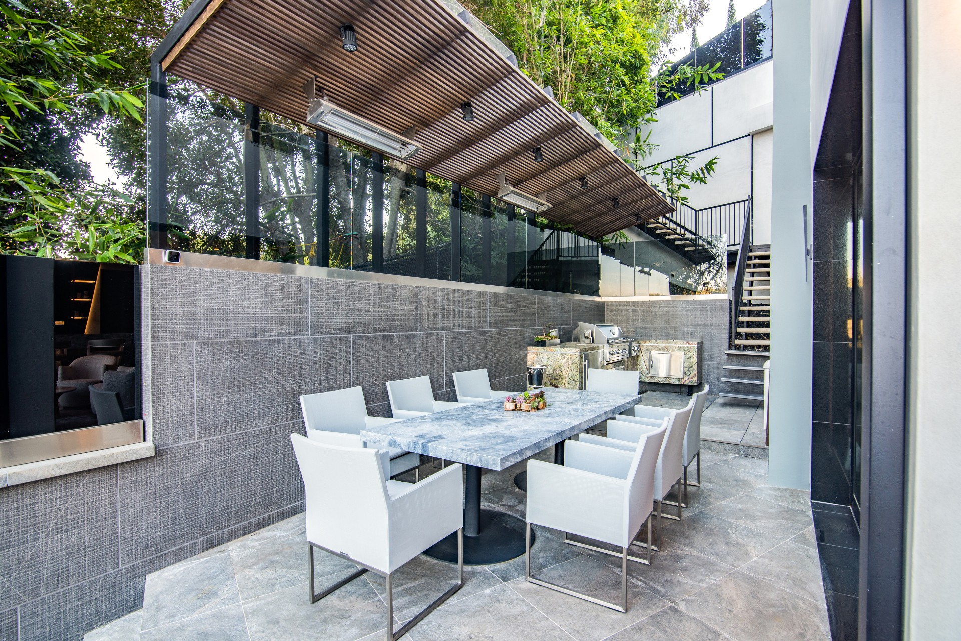 976  Bel Air Road