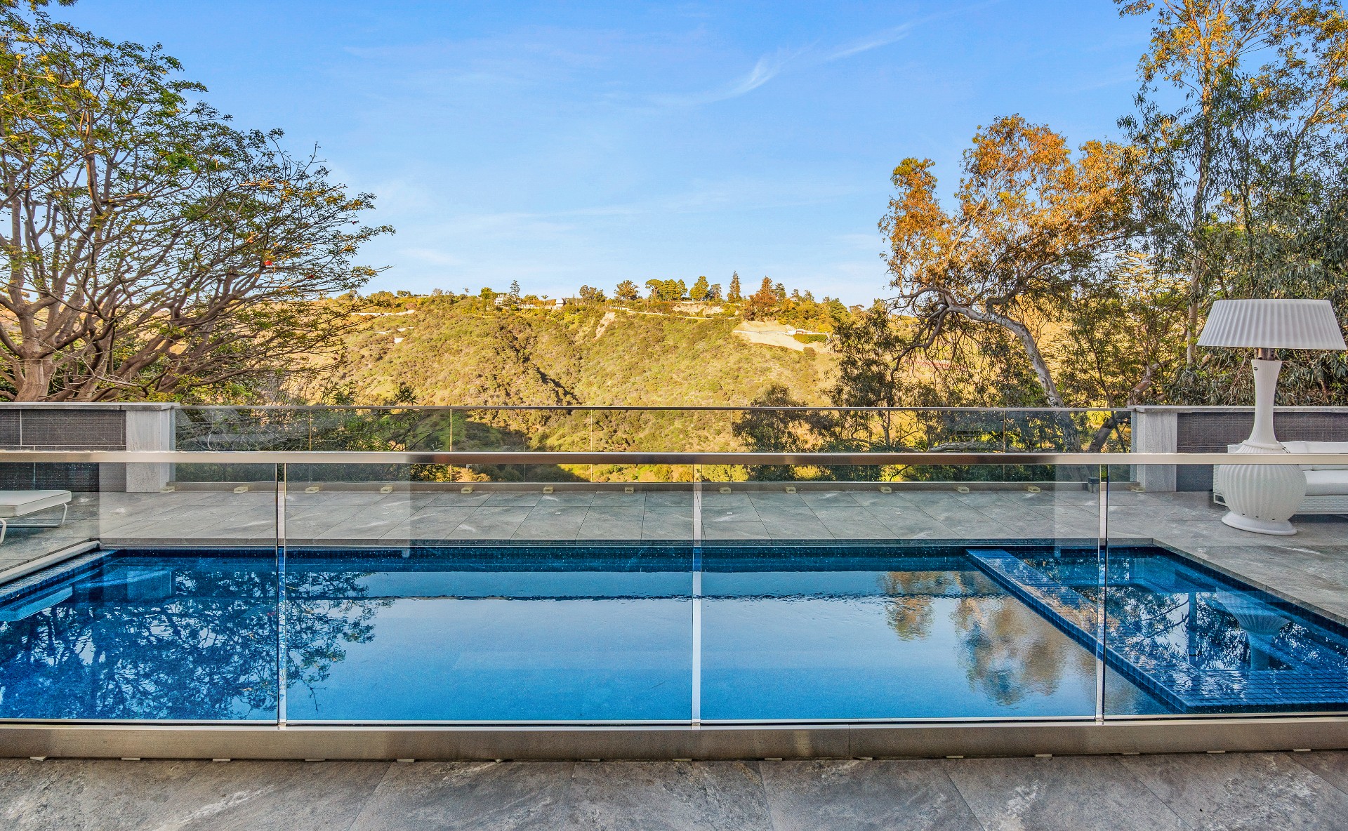 976  Bel Air Road