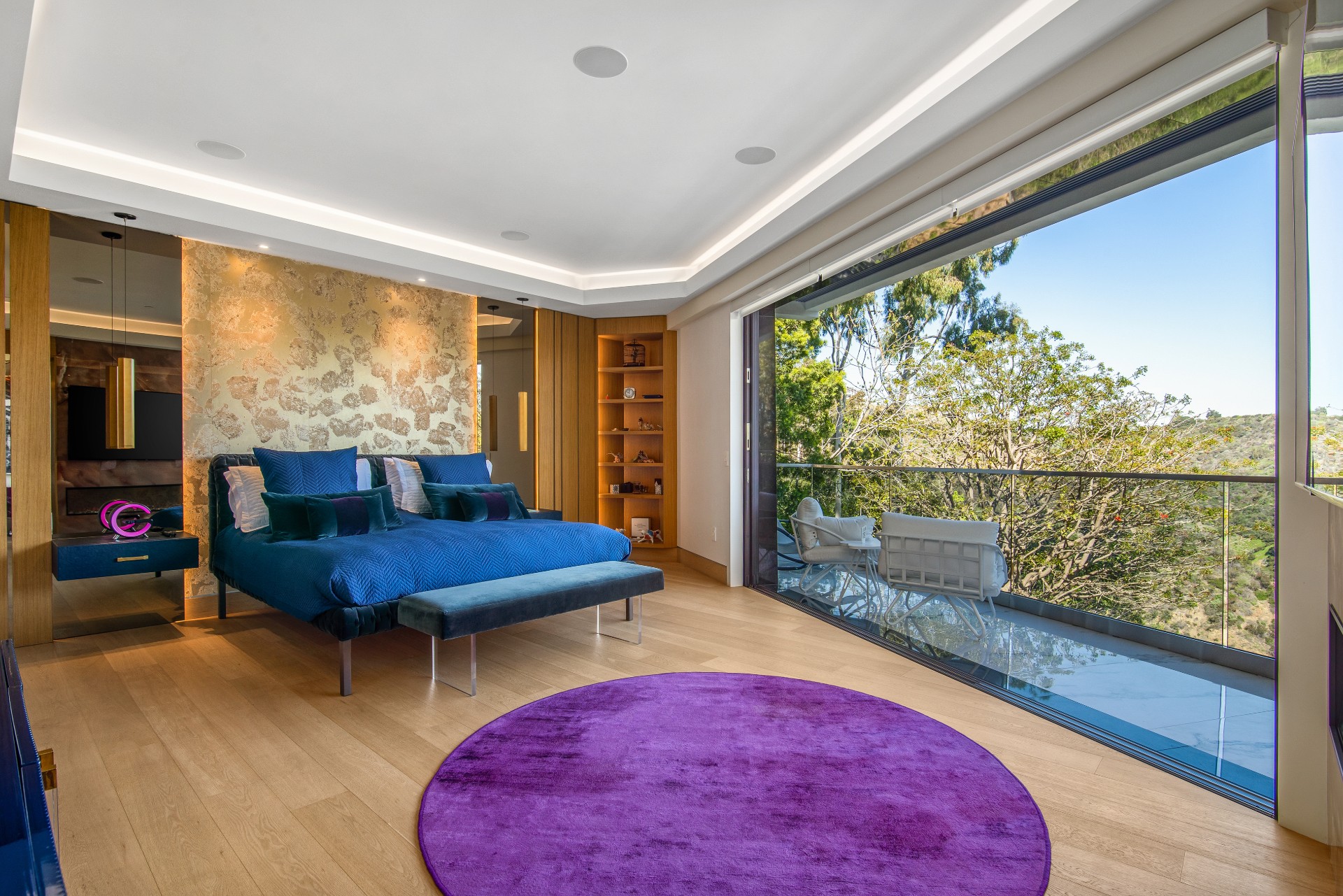 976  Bel Air Road