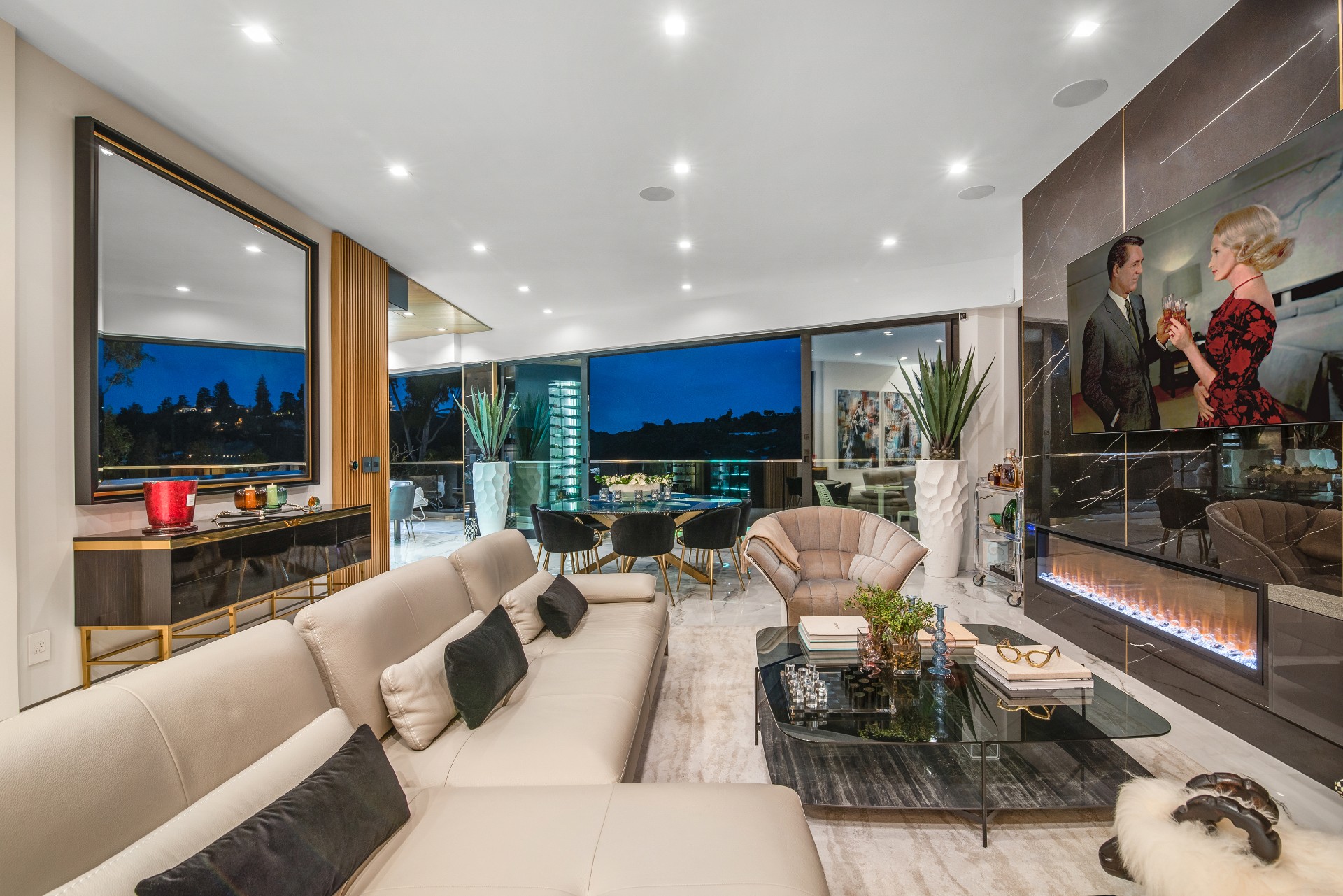 976  Bel Air Road