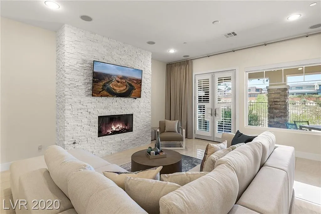 11280 Granite Ridge Dr 1050