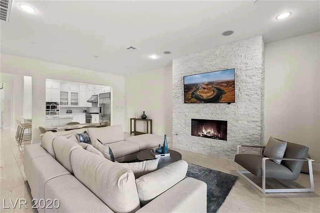 11280 Granite Ridge Dr 1050