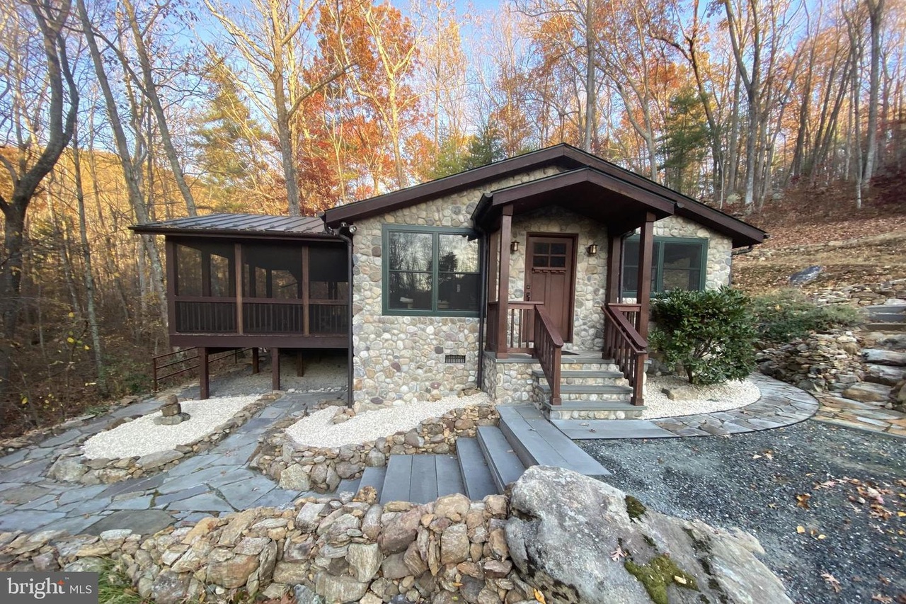55 Pickeral Ridge Ln