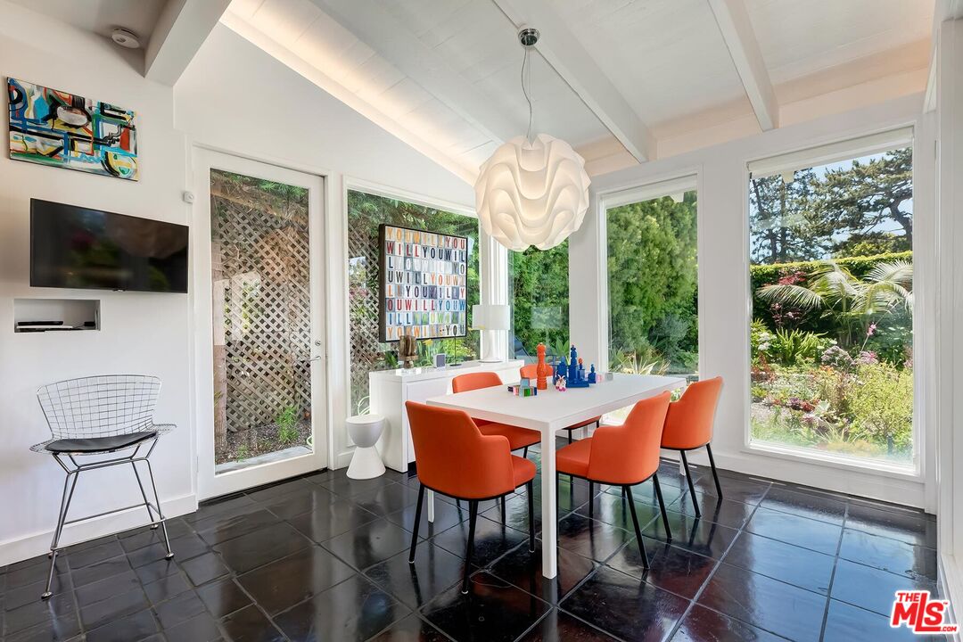 335 Amalfi Drive