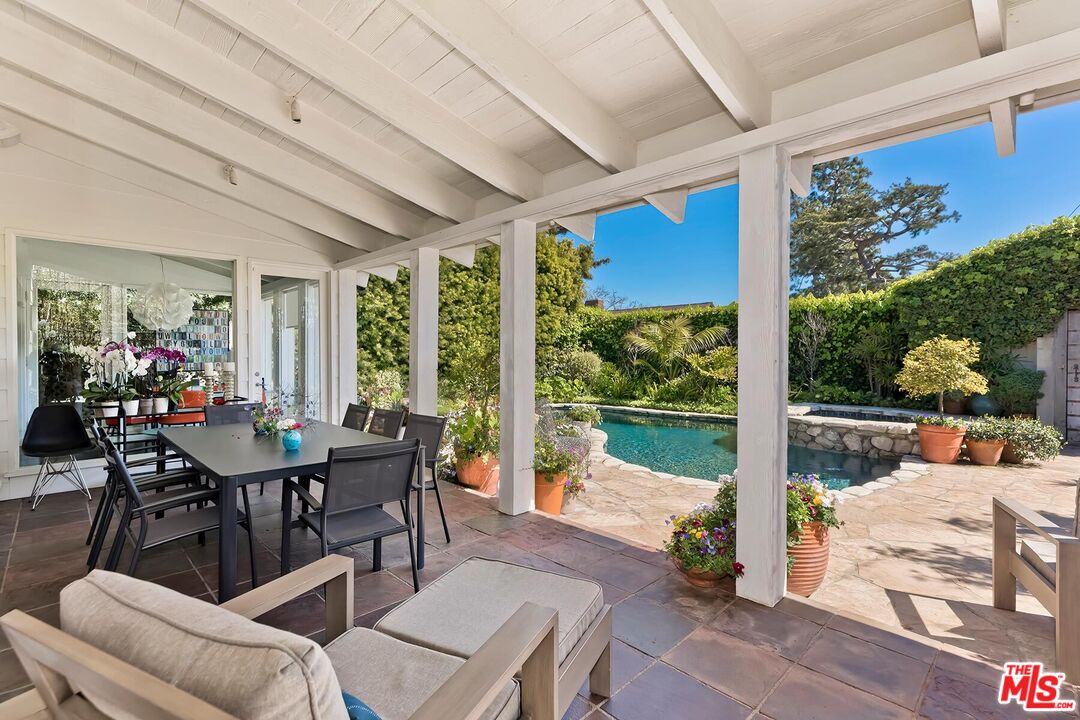 335 Amalfi Drive